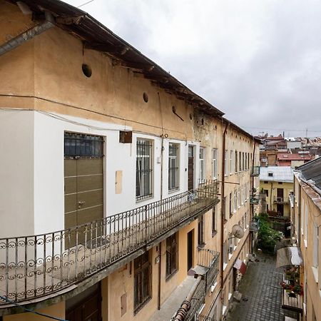 Апартаменти На Площі Ринок 12 Lviv Exterior foto