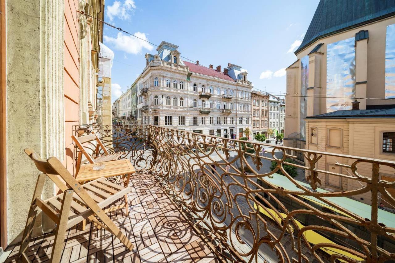 Апартаменти На Площі Ринок 12 Lviv Exterior foto