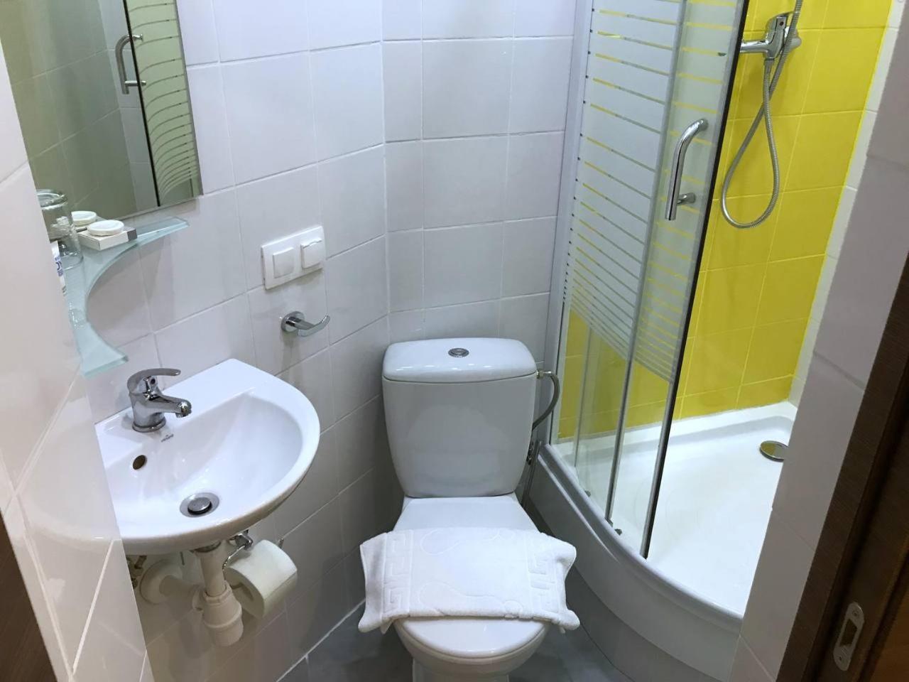 Апартаменти На Площі Ринок 12 Lviv Exterior foto