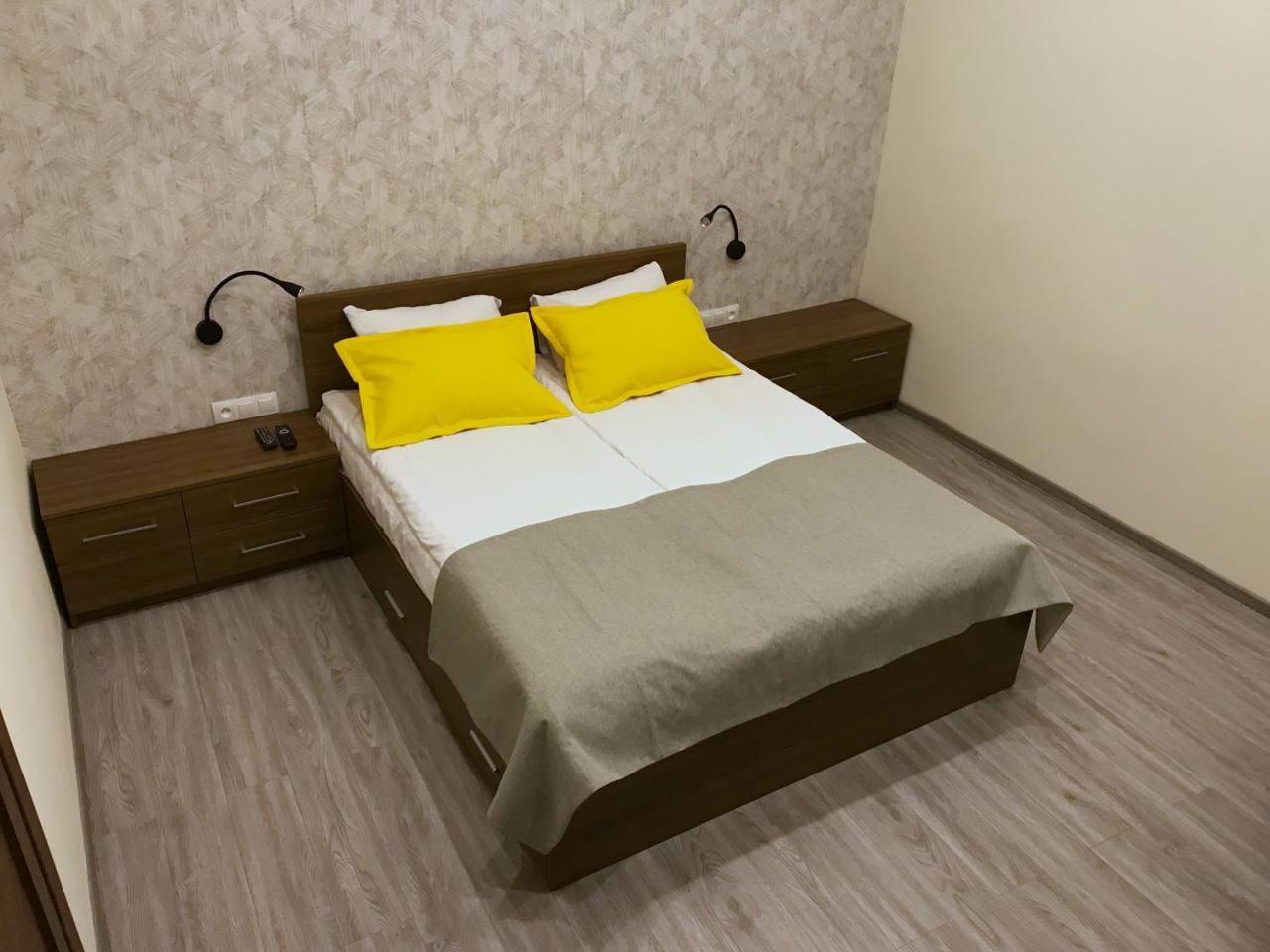 Апартаменти На Площі Ринок 12 Lviv Exterior foto