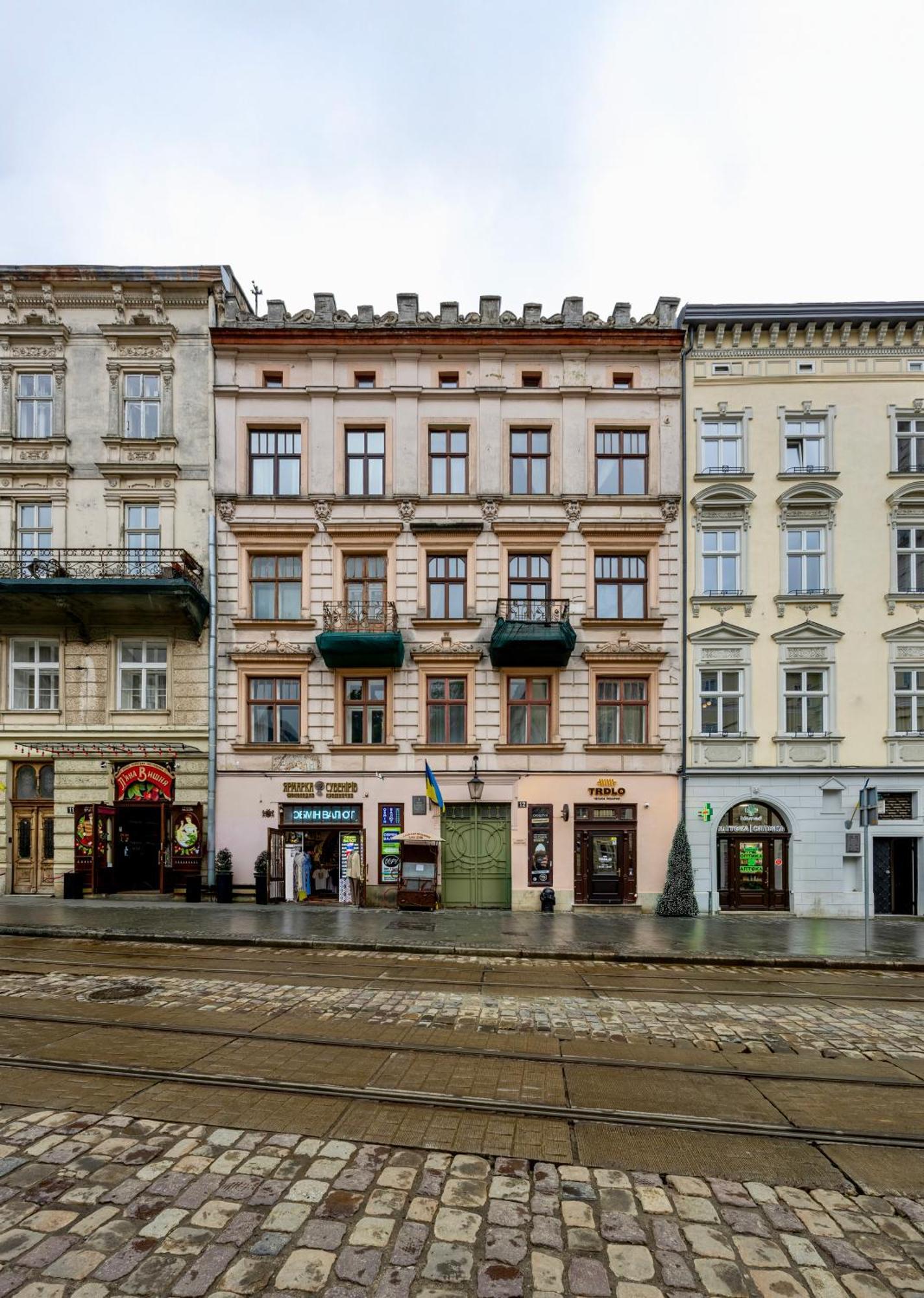 Апартаменти На Площі Ринок 12 Lviv Exterior foto